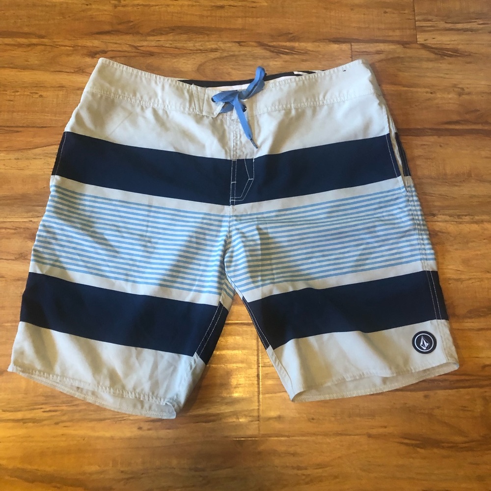 Volcom Board Shorts Men`s Size 38 Pockets Mod Tech Swim Trunks Tan Blue.